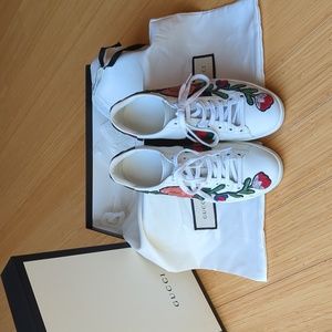 Gucci Sneakers